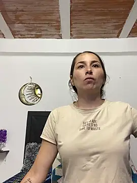 Iris love18 online show from 02/05/25, 05:09