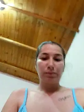 Iris love18 online show from 12/19/25, 02:24