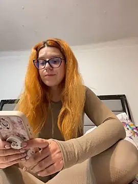 NadiraNoor online show from 12/06/24, 09:02