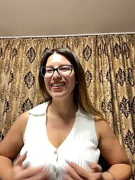 NadiraNoor online show from 10/20/25, 08:53