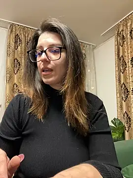 NadiraNoor online show from 04/02/26, 09:56