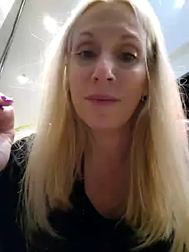 Ina HotX online show from 12/06/24, 03:55