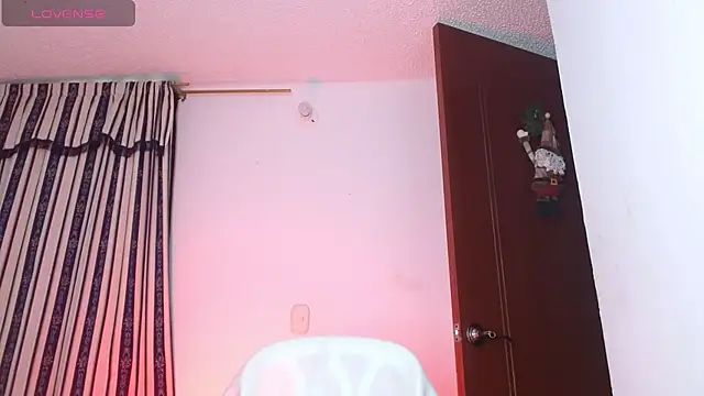 Amber Smith 86 online show from 11/12/25, 02:28