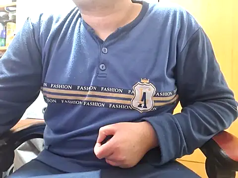 Javier bear online show from 02/28/25, 10:28