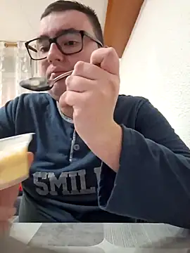 Javier bear online show from 03/16/25, 10:09