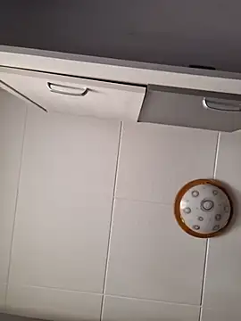 Javier bear online show from 09/24/25, 12:19