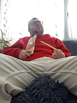 Javier bear online show from 12/04/25, 02:04