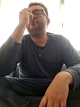 Javier bear online show from 03/27/26, 10:59