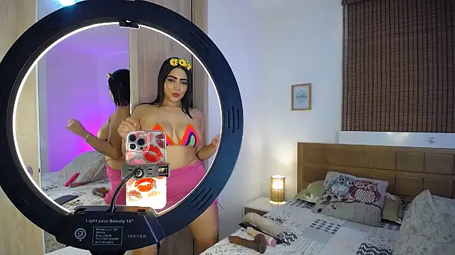 ShanonLe online show from 01/06/25, 07:56