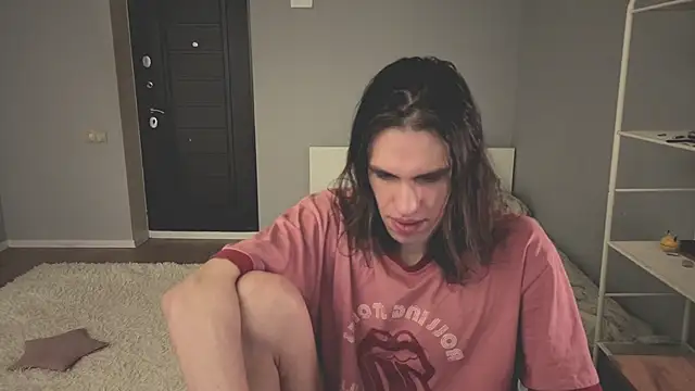 mollymila online show from 04/18/26, 02:43