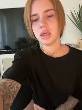 EmiliaCatalina online show from 09/14/25, 07:24