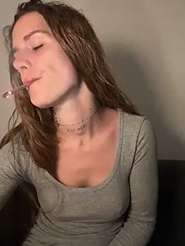 EmiliaCatalina online show from 03/04/26, 11:22