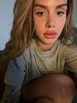 EmiliaCatalina online show from 03/13/26, 01:01