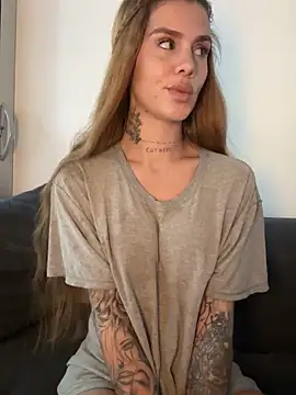 EmiliaCatalina online show from 03/29/26, 06:52