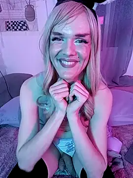 LillyAmore online show from 02/18/25, 10:25