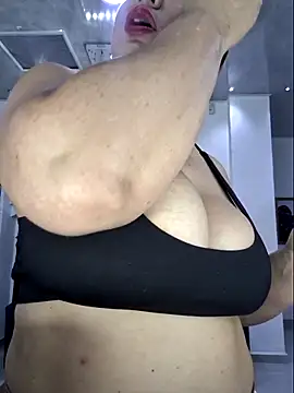 laura bassi online show from 11/10/25, 03:16