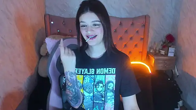 LiaHarryis online show from 01/18/25, 05:04