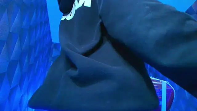 LiaHarryis online show from 11/30/25, 08:35