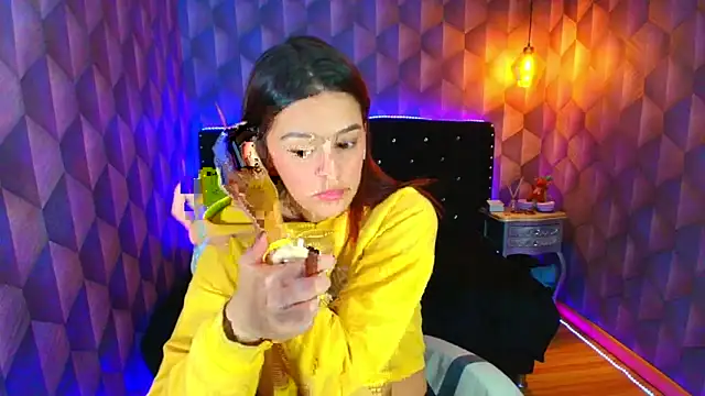 LiaHarryis online show from 12/17/25, 05:19