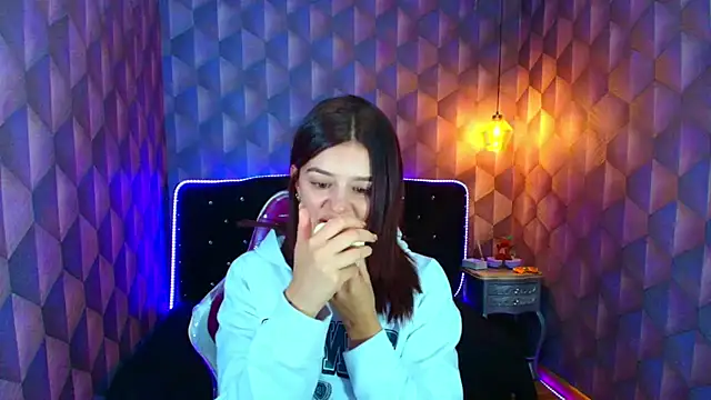 LiaHarryis online show from 02/17/26, 06:47