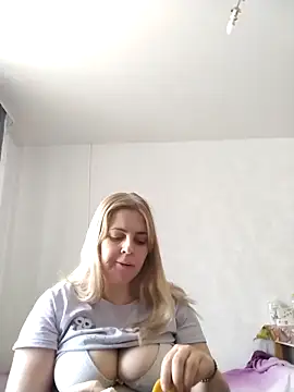 Lady nice cat online show from 03/01/25, 07:19