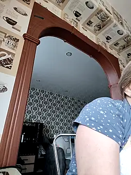 Lady nice cat online show from 03/25/26, 02:39