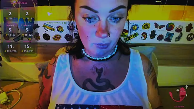 Snapshot of EllieOz chatting on 01/17/26, 02:22 EllieOz online show from 01/17/26, 02:22