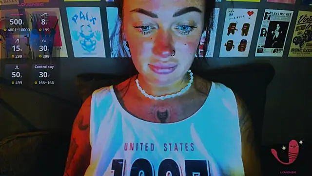 Snapshot of EllieOz chatting on 04/08/26, 05:02 EllieOz online show from 04/08/26, 05:02