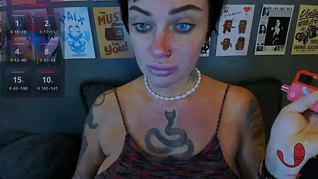 Snapshot of EllieOz chatting on 07/07/26, 02:32 EllieOz online show from 07/07/26, 02:32
