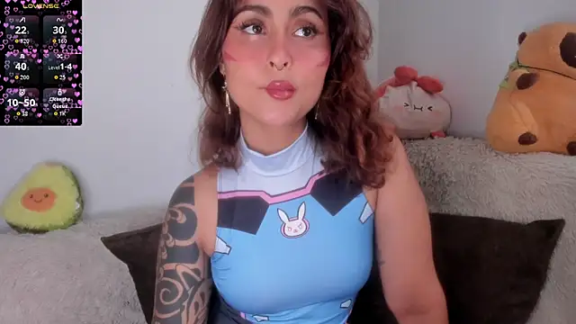 Violette-Ramirez01 online show from 11/01/25, 06:32