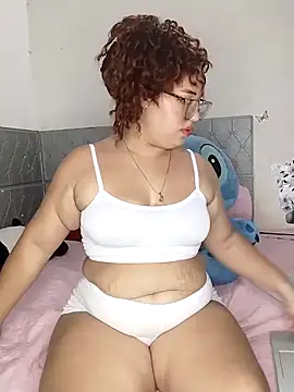 Snapshot of Day_Uzumaki chatting on 10/23/25, 05:29 Day Uzumaki online show from 10/23/25, 05:29