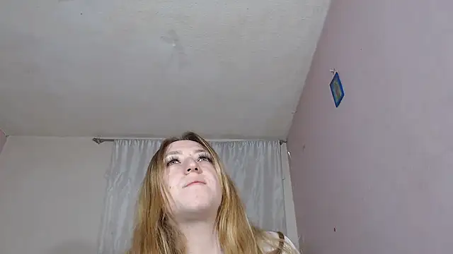 Snapshot of hazisabel chatting on 06/19/26, 02:38 hazisabel online show from 06/19/26, 02:38