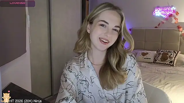 Snapshot of Miss_Aliannaa chatting on 04/27/26, 07:01 Miss Aliannaa online show from 04/27/26, 07:01