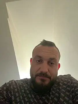 cosmin9000 online show from 05/17/26, 09:28