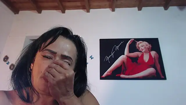 seleneh online show from 02/17/25, 11:53