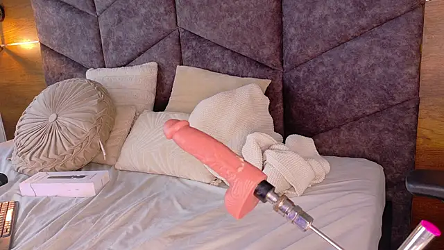 nahomi campbell online show from 03/08/26, 02:04