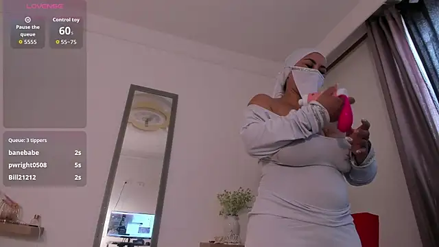 Amina hafsa online show from 11/25/25, 07:47