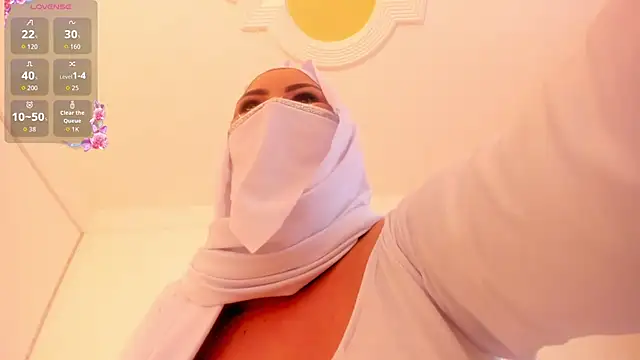 Amina hafsa online show from 01/16/26, 07:18