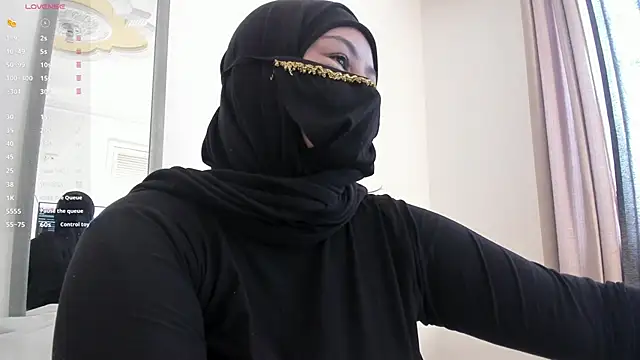 Amina hafsa online show from 03/22/26, 02:42