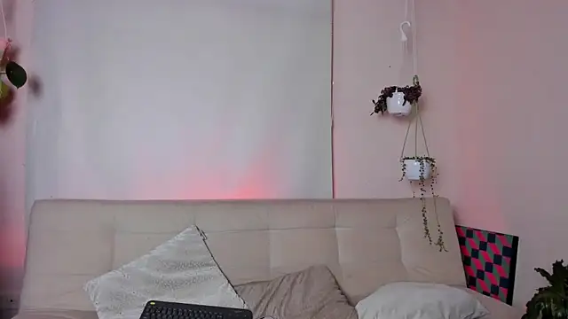 Snapshot of roselinedior chatting on 01/30/25, 12:59 roselinedior online show from 01/30/25, 12:59