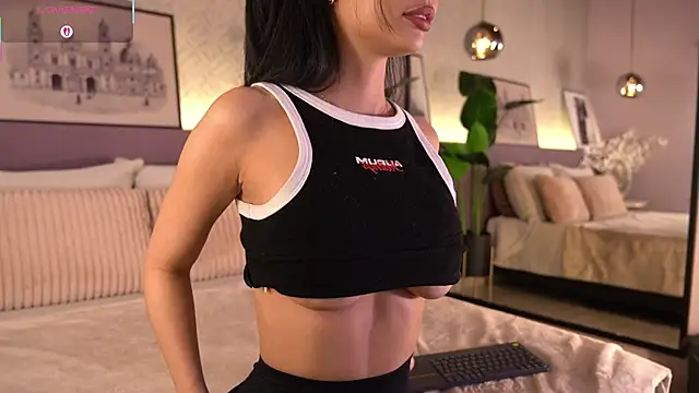 Snapshot of ElleDiane chatting on 01/05/26, 10:13 ElleDiane online show from 01/05/26, 10:13