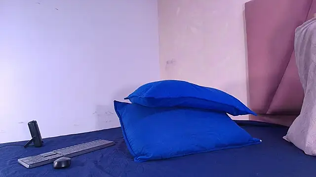 arl chloee online show from 09/20/25, 03:07