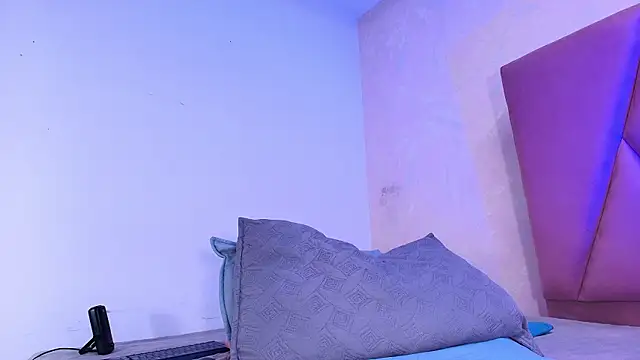 arl chloee online show from 10/04/25, 03:04