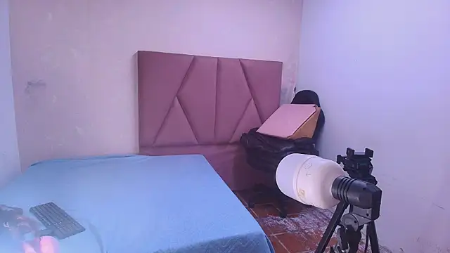 arl chloee online show from 10/10/25, 03:05