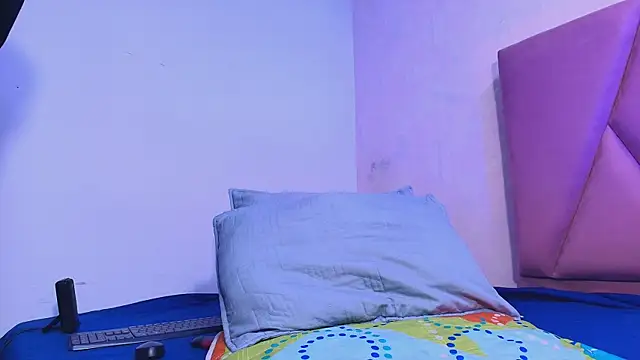 arl chloee online show from 10/17/25, 03:10