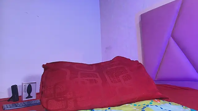 arl chloee online show from 10/29/25, 03:20