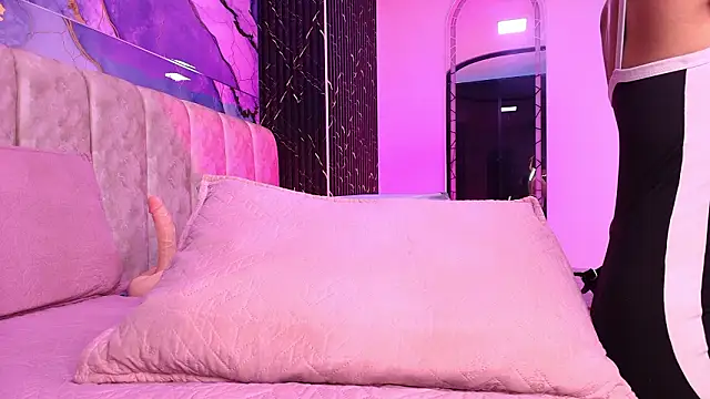 arl chloee online show from 03/20/26, 03:11