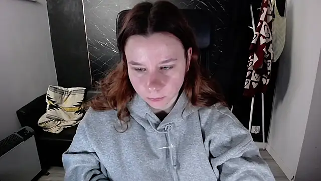 littleviki7 online show from 11/25/25, 07:41