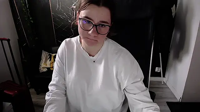 littleviki7 online show from 03/15/26, 03:07