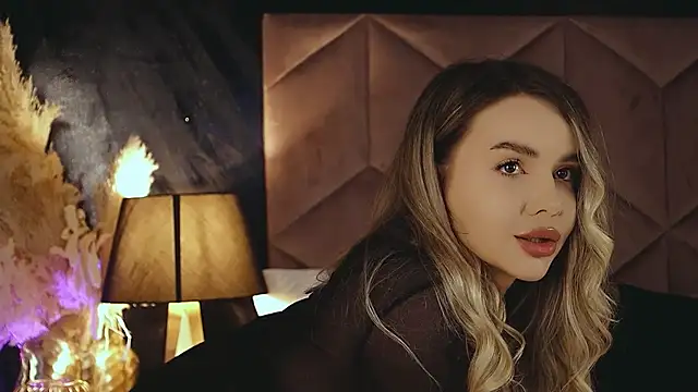 Snapshot of KatyaBelle chatting on 10/03/25, 07:11 KatyaBelle online show from 10/03/25, 07:11